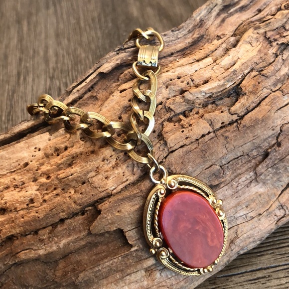 Antique Gold Chain Bracelet w/Faux Stone Cameo - Picture 16 of 16